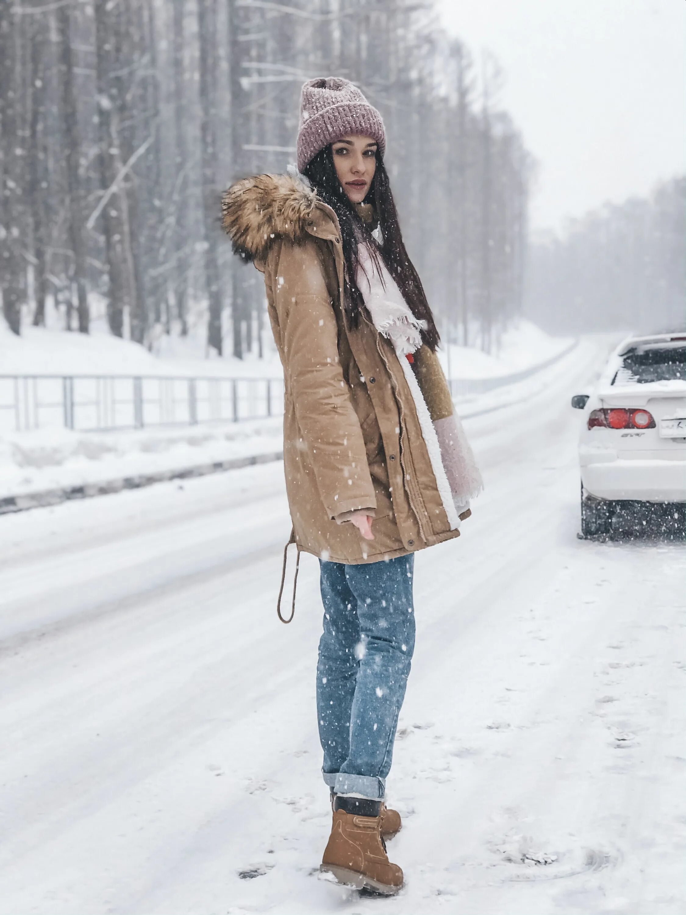 Зимний день зимняя куртка. Пуховик женский "Winter Glam". Девушка в зимней одежде. Зимние образы. Девушка зимой.