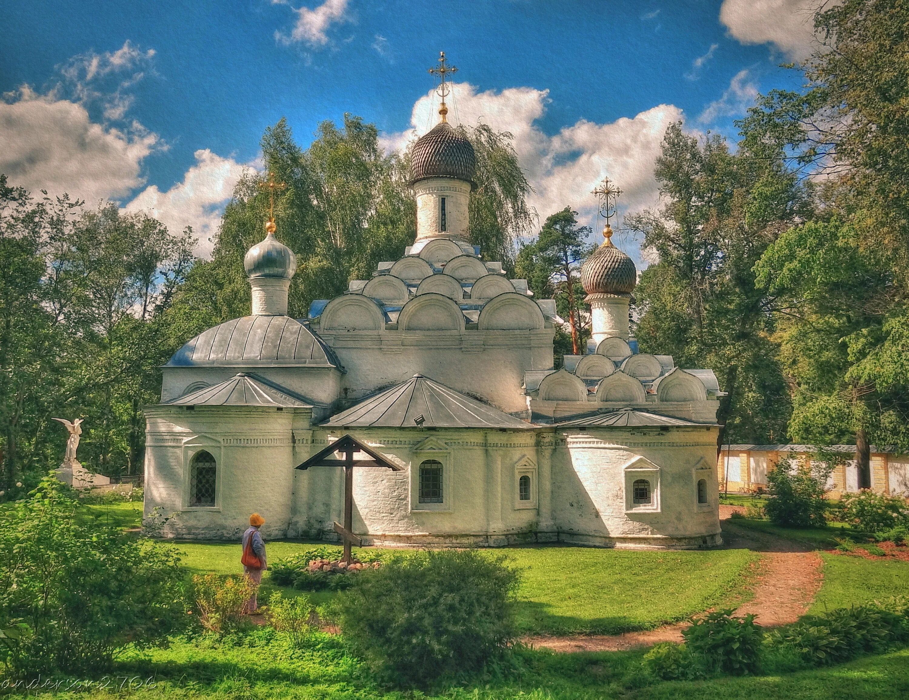 Церковь на территории усадьбы. Архангельское музей усадьба Церковь Михаила Архангела. Церковь Архангела Михаила в Архангельском. Храм в усадьбе Архангельское. Церковь Михаила Архангела (Архангельское, Рузский городской округ).