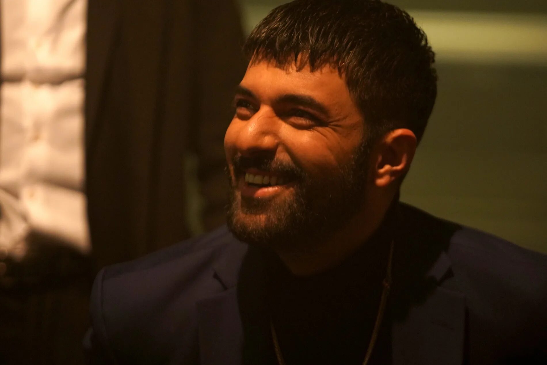 Adim farah турецкий сериал. Меня зовут фарах турецкий сериал 2023. Мне зовут фарах 4 серия. Adim farah турецкий сериал. Меня зовут фарах турецкий сериал.