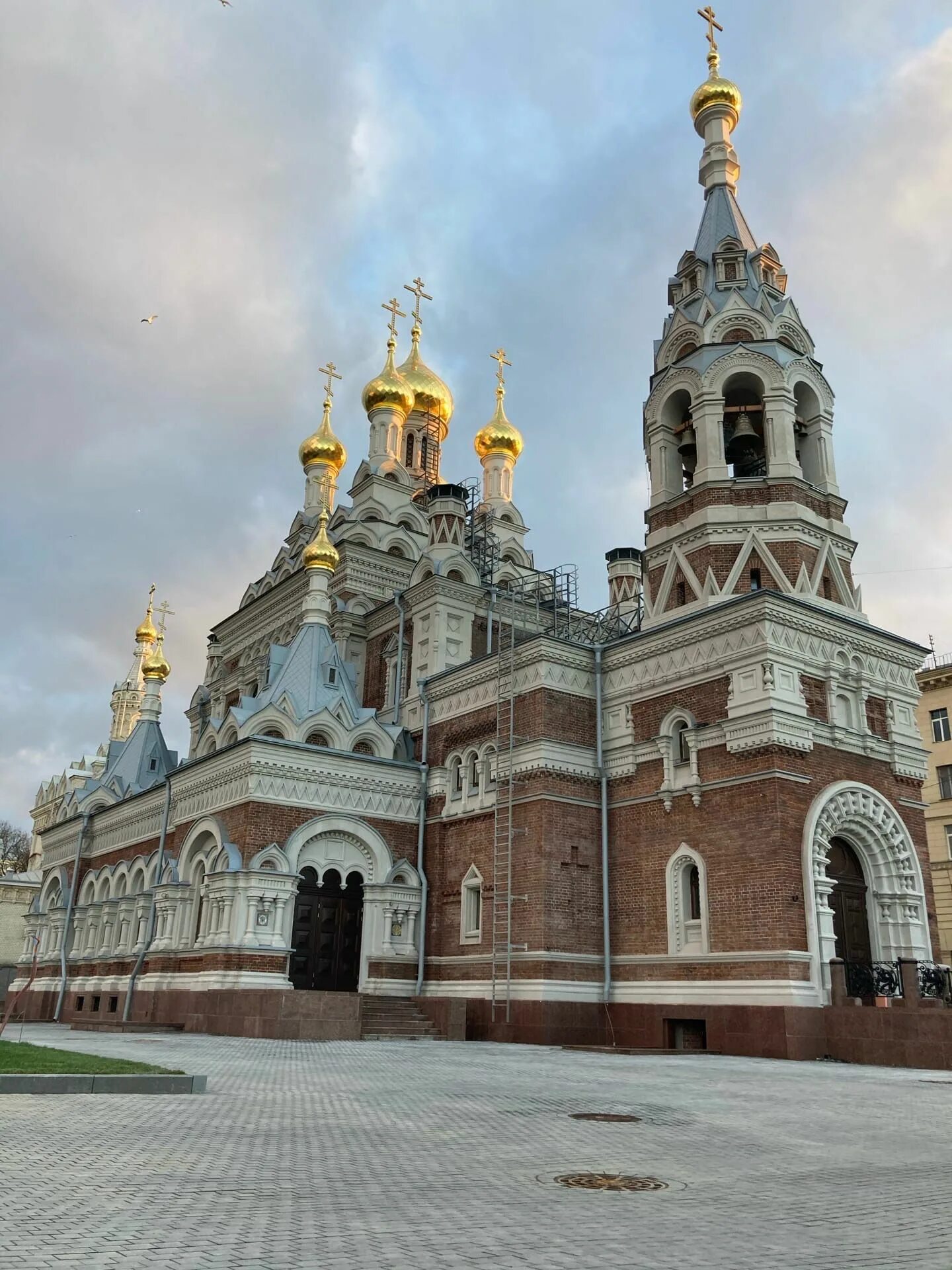 скорбященская церковь санкт-петербург обуховской обороны. церковь на обуховской обороне. скорбященская церковь (санкт-петербург, проспект обуховской обороны). церковь иконы божией матери на пр. церковь на проспекте обуховской обороны.