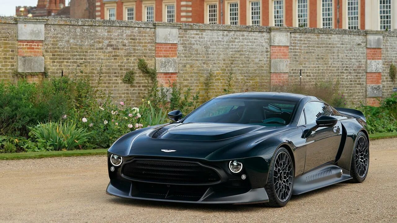 Lamborghini lambo v12 vision gran turismo. Новые крутые автомобили. Бугатти атлантик 2020. Ламборджини баленсиага. Бугатти чирон визион.