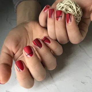 Бежево красные ногти