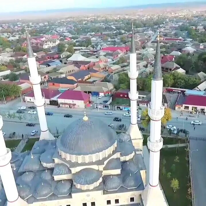 Курчалоевская соборная мечеть. Гелдаганская соборная мечеть. Курчалой мечеть. Село гелдаган чечня. Мечеть гелдаган.