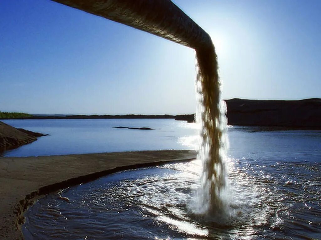 Экология водных объектов. Озеро Байкал целлюлозный комбинат. Байкальский целлюлозно-бумажный комбинат загрязнение Байкала. Загрязнение Байкала ЦБК. Загрязнение это целлюлозного комбината Байкал.