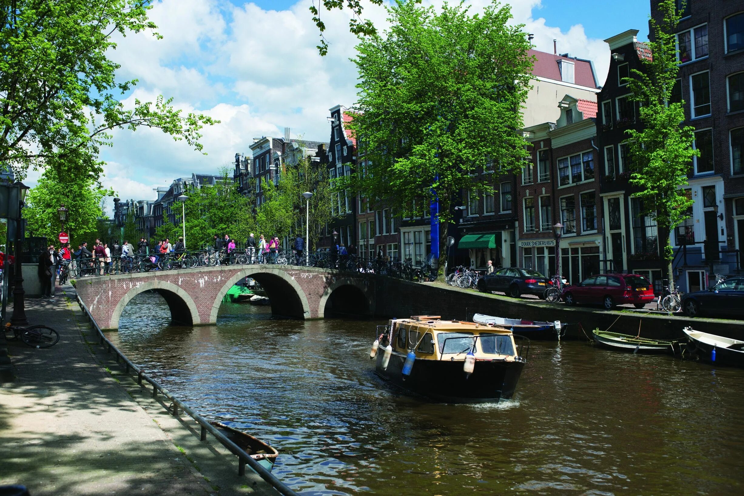Leeuwarden, friesland, нидерланды. Леуварден нидерланды красивые места. Леуварден нидерланды достопримечательности. Леэварден голландия. Леуварден нидерланды.