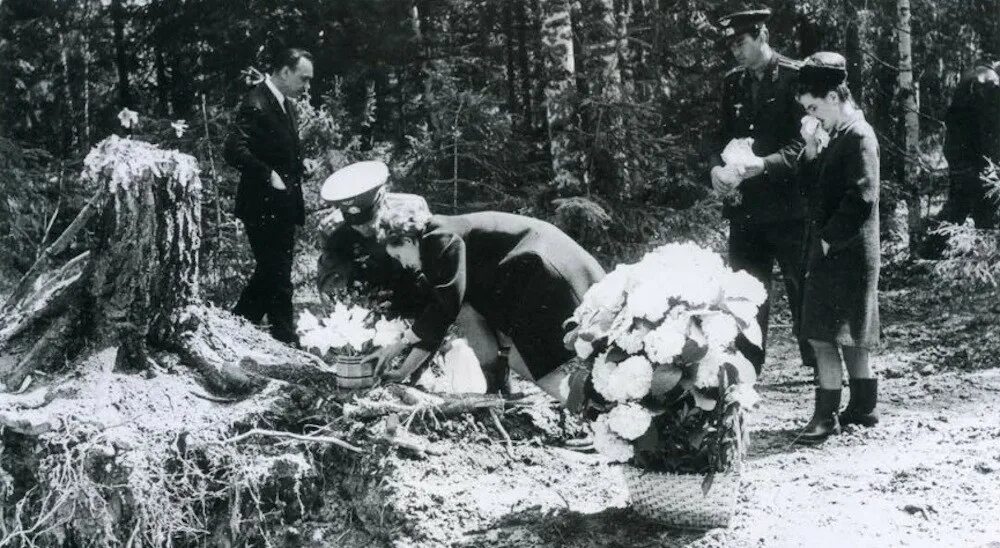 Гибель гагарина и серегина. Место гибели Юрия Гагарина. Место гибели Гагарина 1968. Место смерти Юрия Гагарина.