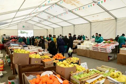Ярмарка на большевистской