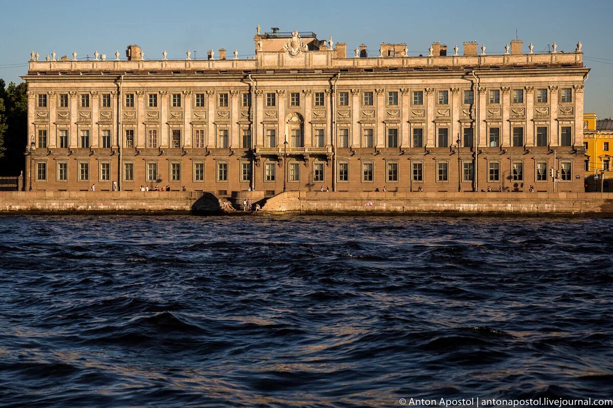 Санкт петербург дворцовая набережная 6 мраморный дворец. Спб. Мраморный дворец в санкт-петербурге ринальди. Мраморный дворец в санкт-петербурге 1768 1785. Ринальди архитектор мраморный дворец.