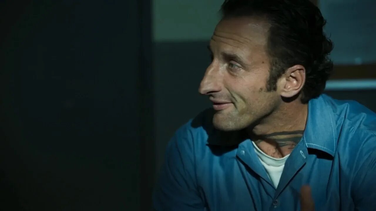 Допросе отзывы. Следователь на допросе. Винсент д’онофрио. Допросе отзывы. Стол допроса.