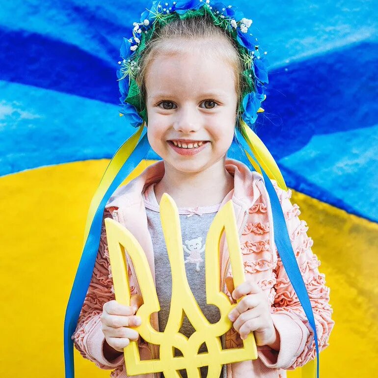 Фото детей украины. Дети Украины. Украинцы дети. Украинский ребенок в лентах. Самые красивые украинские дети.