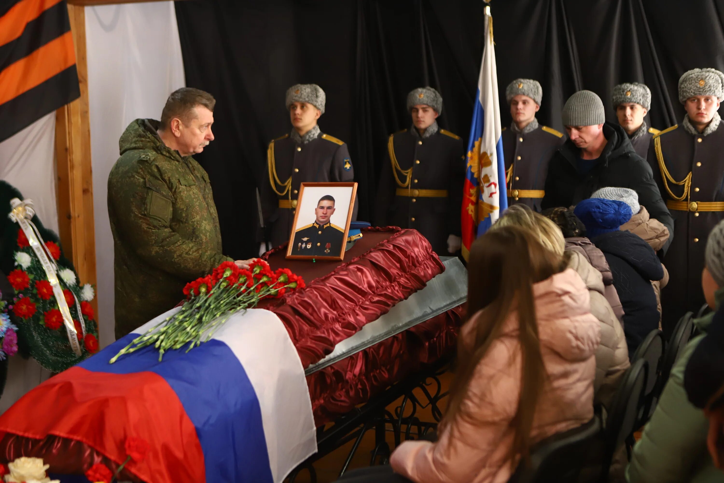 Похороны военнослужащего. Прощание с военнослужащими. Прощание с погибшими в сво. Прощание с военным