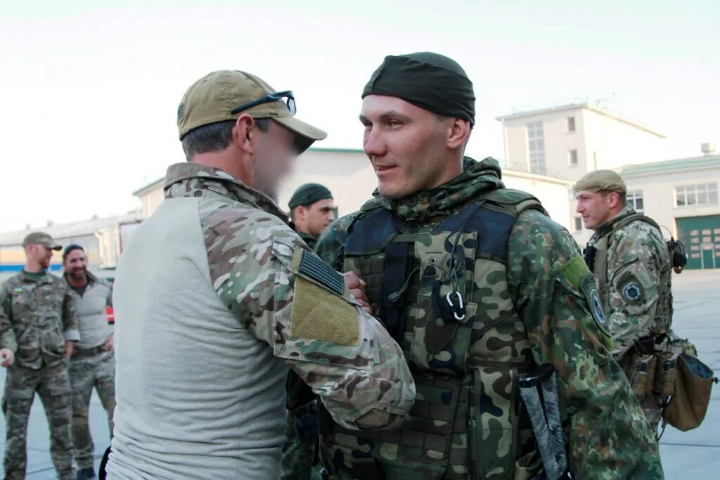 Где сейчас аваков и турчинов. Последнее выступление арсена авакова. Где сейчас аваков и турчинов. Где сейчас яценюк турчинов аваков. Последнее выступление арсена авакова.