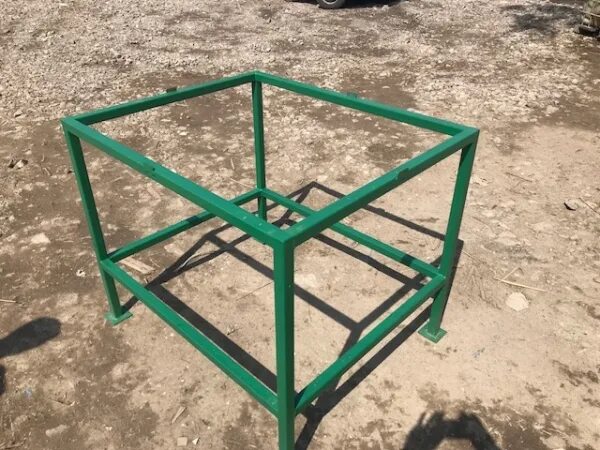 Подставки под кубы. Кубическая подставка. Подставки под кубы. Кубы подставки. Подставки под еврокуб 1000 л.