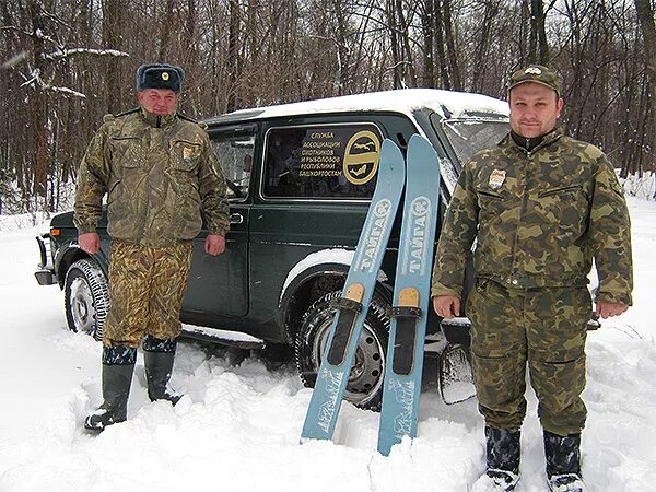 Сайт владимирской госохотинспекции. Форма егеря охотхозяйства. Автомобиль охотнадзора. Форма охотинспектора. Инспектор охотхозяйства.