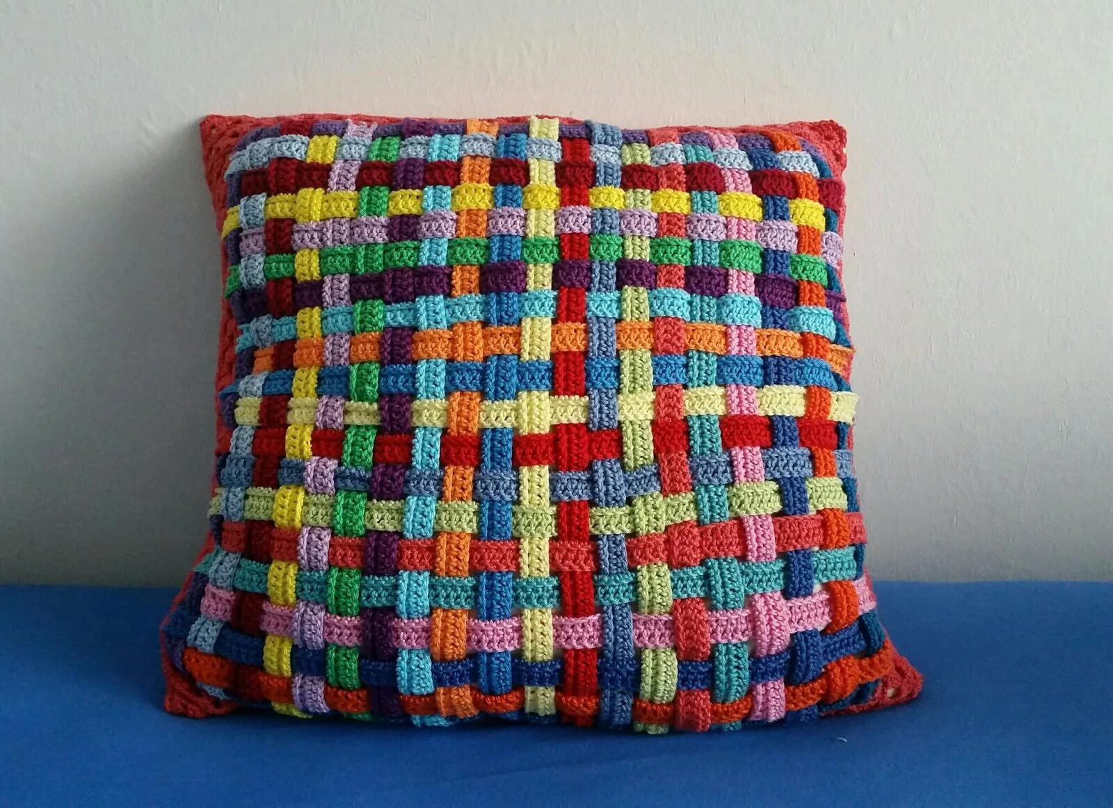 вышивка из остатков ниток. коврики из остатков пря. остатки мулине. рукоделие из остатков ниток. изделия из остатков бисера.