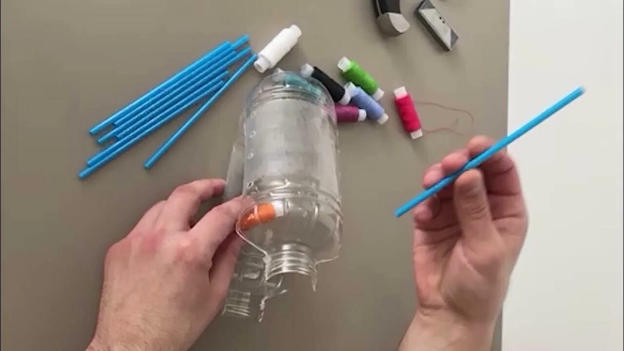 Как сделать трубочки из бутылок
