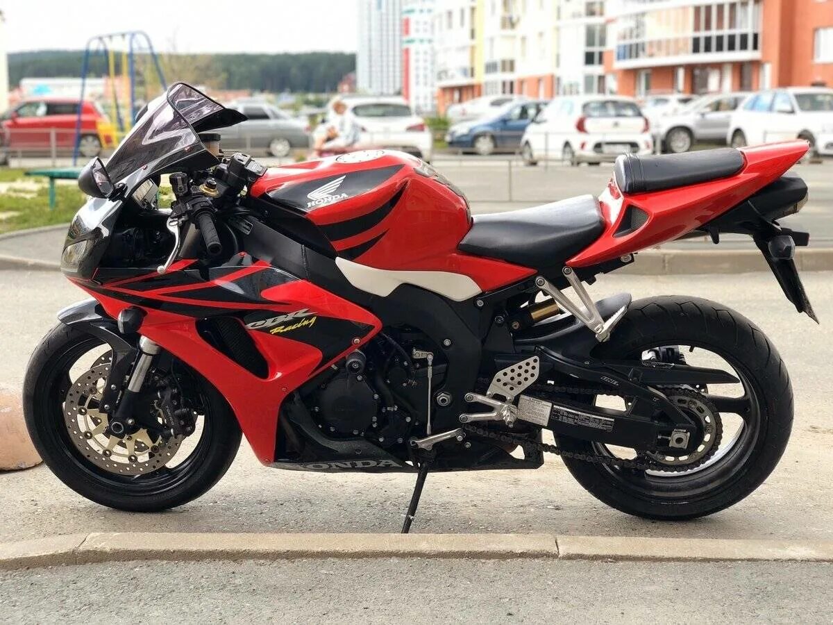 Honda cbr fireblade. Honda cbr1000rr Fireblade. Honda Fireblade 1000. Honda 1000rr Fireblade красный. Honda CBR 1000 Fireblade.