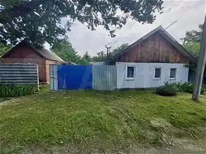 Дед дом в красном сулине