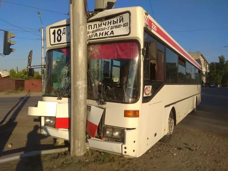 Саратов автобусы телефон. 18д Саратов. 18д автобус. 18 Автобус Саратов. Маршрут 18д автобуса Саратов.