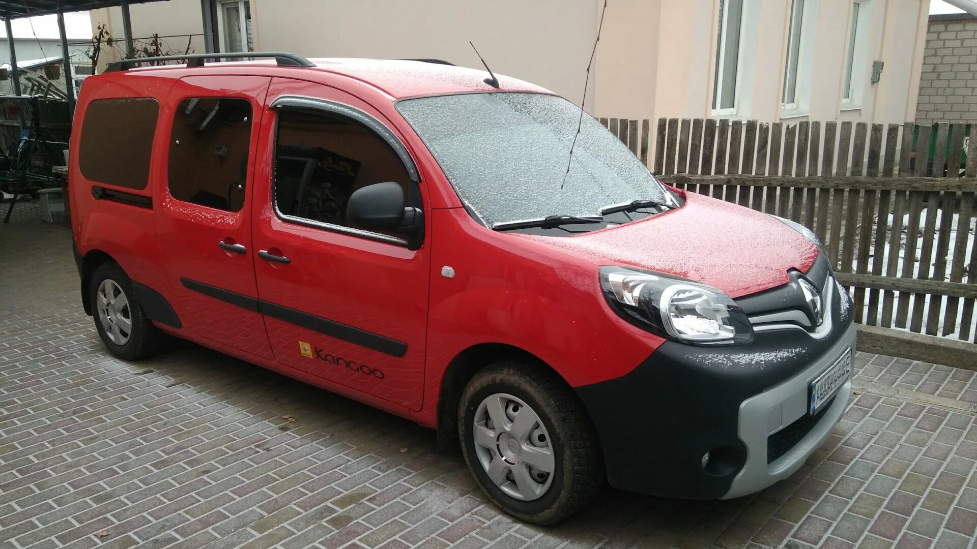 Купить рено кангу москве. Рено Кангу 3. Renault Kangoo 3 2014. Renault Kangoo 2. 2013 Renault Kangoo Maxi.