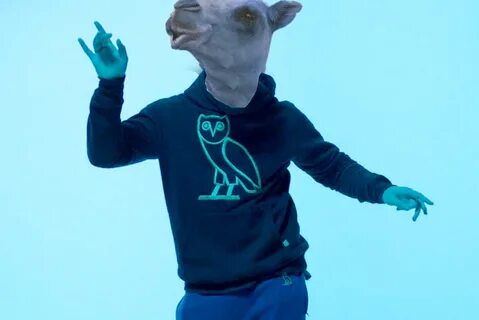 Дрейк танцует