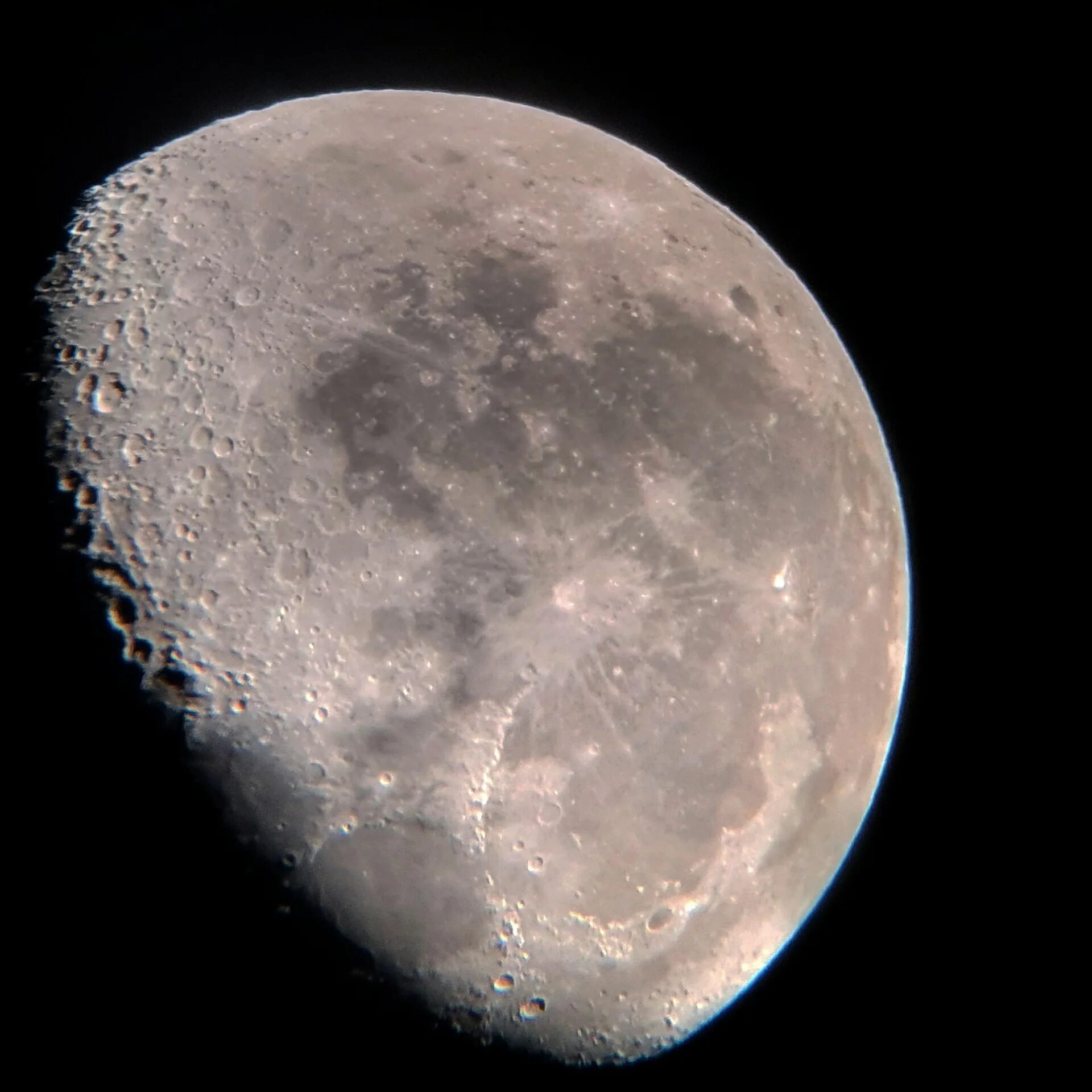 Луна в 10 м. Луна в телескоп. Снимки Луны. Луна в мощный телескоп. Снимки Луны с телескопа.