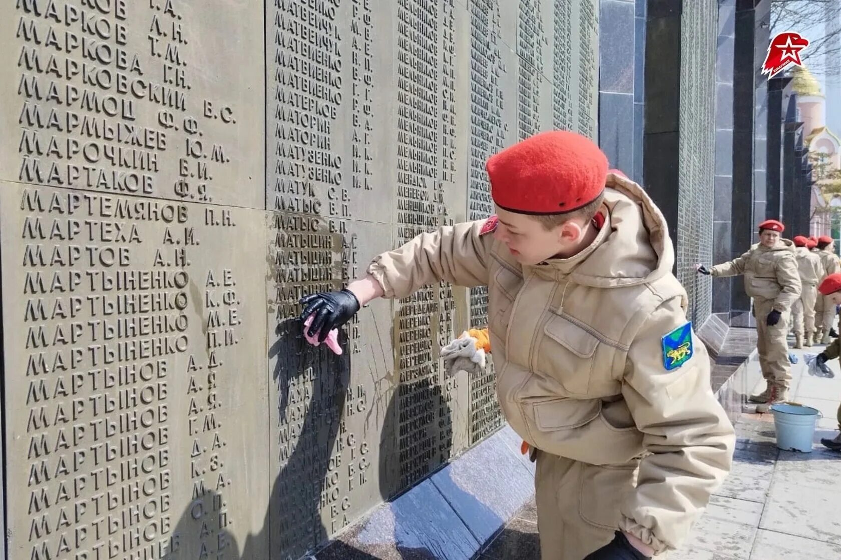 Акция по благоустройству памятников к 9 мая. Военно патриотическая акция верни герою имя. Военно патриотическая акция верни герою имя. Верни герою имя. Военно патриотическая акция верни герою имя.