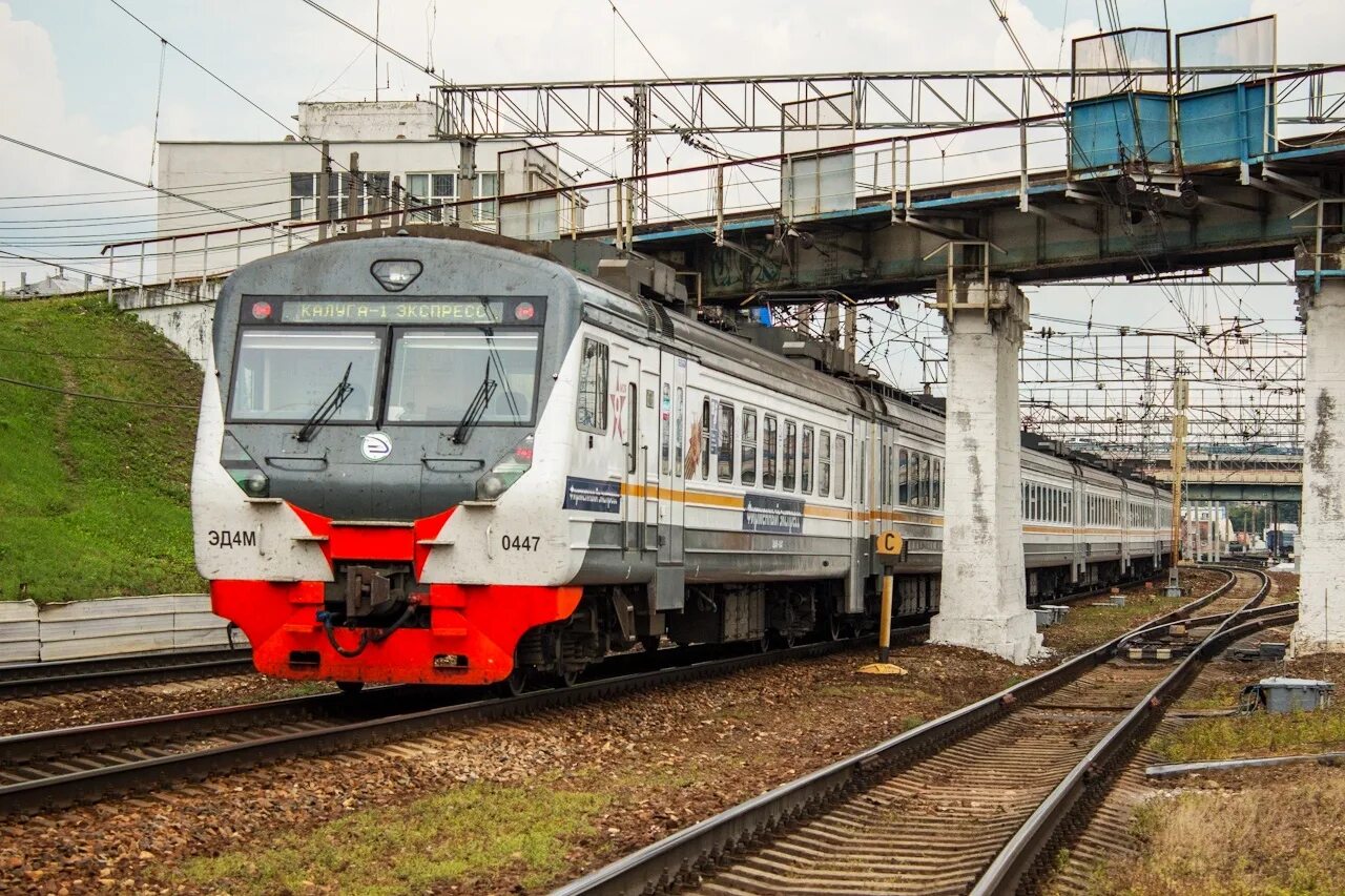 1м москва. Эд4м 447. Эд4 0001. Эд4м электропоезд электропоезд. Эд4м Москва Киевская.