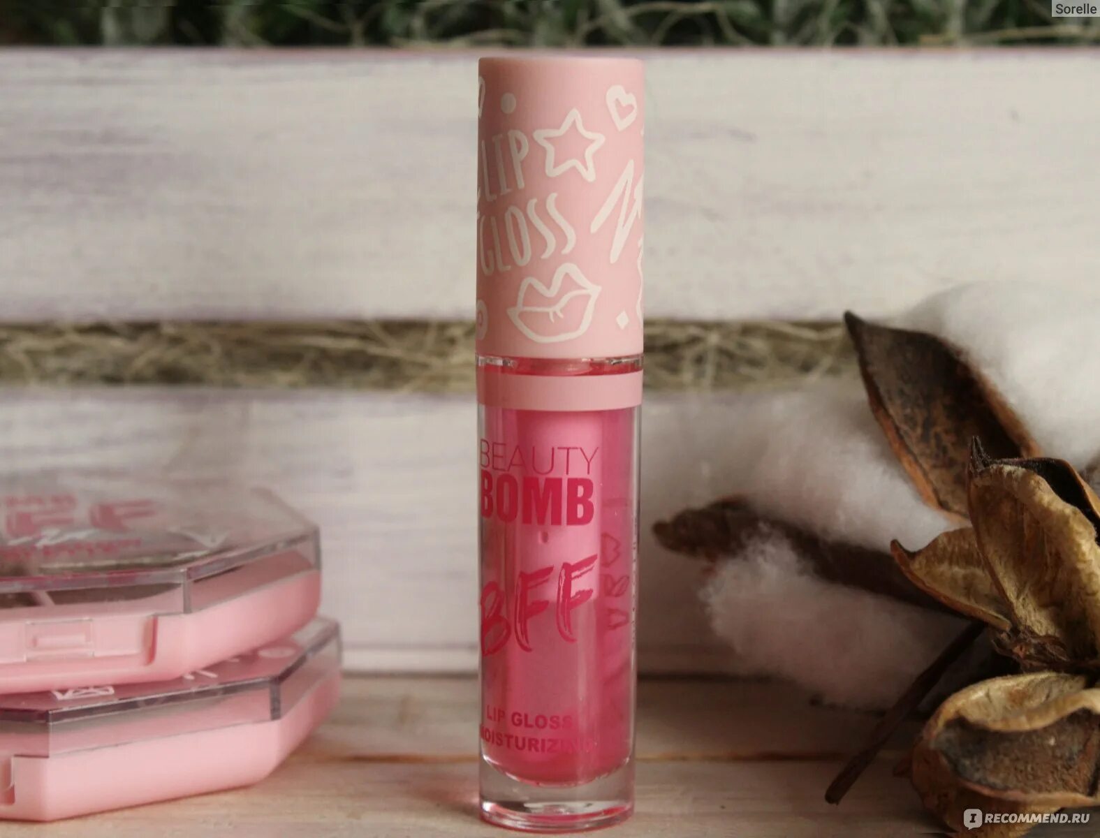 Бьюти бомб косметика масло для губ. Блеск для губ Beauty Bomb BFF. Beauty Bomb BFF Lip Gloss Moisturizing.. Блеск для губ Beauty Bomb Lip Gloss. Блеск для губ Beauty Bomb BFF 01 оттенок.