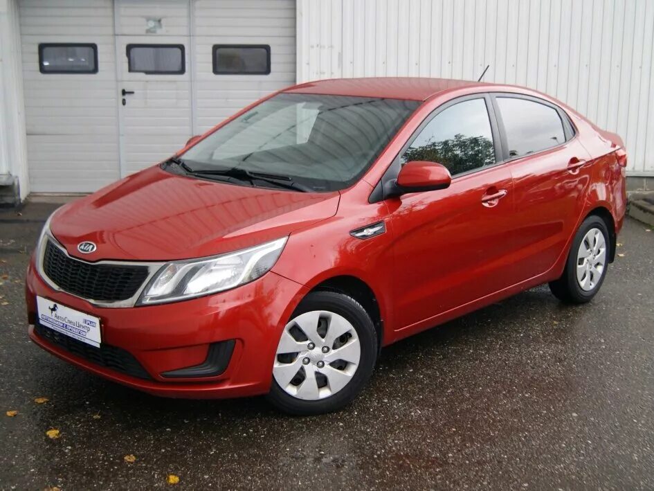 Куплю рио хэтчбек пробегом. Kia Rio III 2012. Kia Rio 2012. Kia Rio хэтчбек 2012 красный. Kia Rio 3 2012.