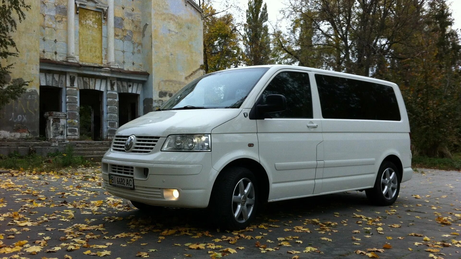 Фольксваген Транспортер т5 2004. Фольксваген т5 белый. VW Transporter 2004. VW Transporter t5 белый.