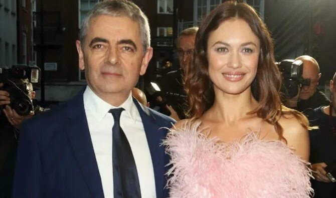 Ольга куриленко биография личная жизнь где живет Photo: olga kurylenko kisses danny huston at white queen premiere 15 Photo 29171