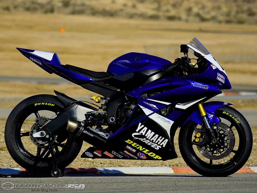 Мотоцикл yamaha r6. Yamaha r6 2005. Мотоцикл ямаха спорт. Yamaha r6 2023. Мотоцикл ямаха.