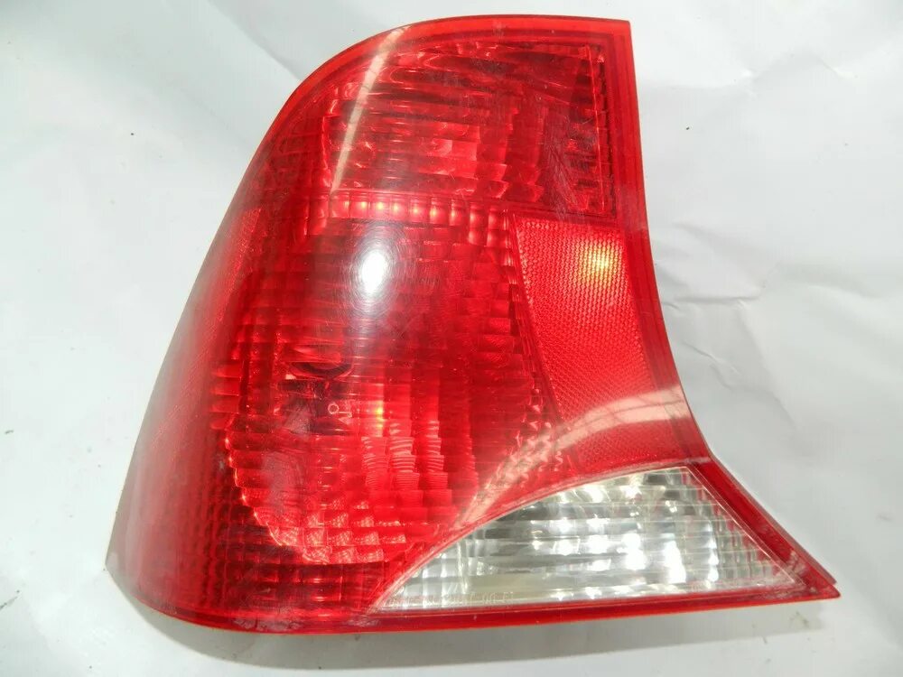 Фонарь задний левый focus 1. Форд фокус 3 универсал фонарь левый. Форд фокус 2 фонарь зад седан. Задние фонари форд маринер. Задние фонари форд фокус 3 хэтчбек.