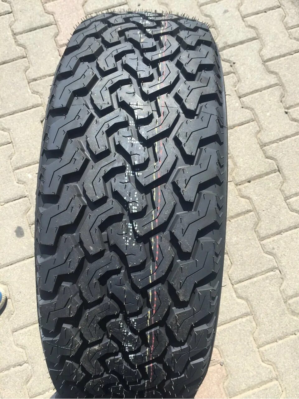 98 на 65. Maxtrek m7 215/65r16 98s. 98 на 65. 98 на 65. Nokian tyres outpost at 215/65 r16.