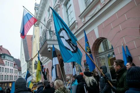 Сегодня посольство работает