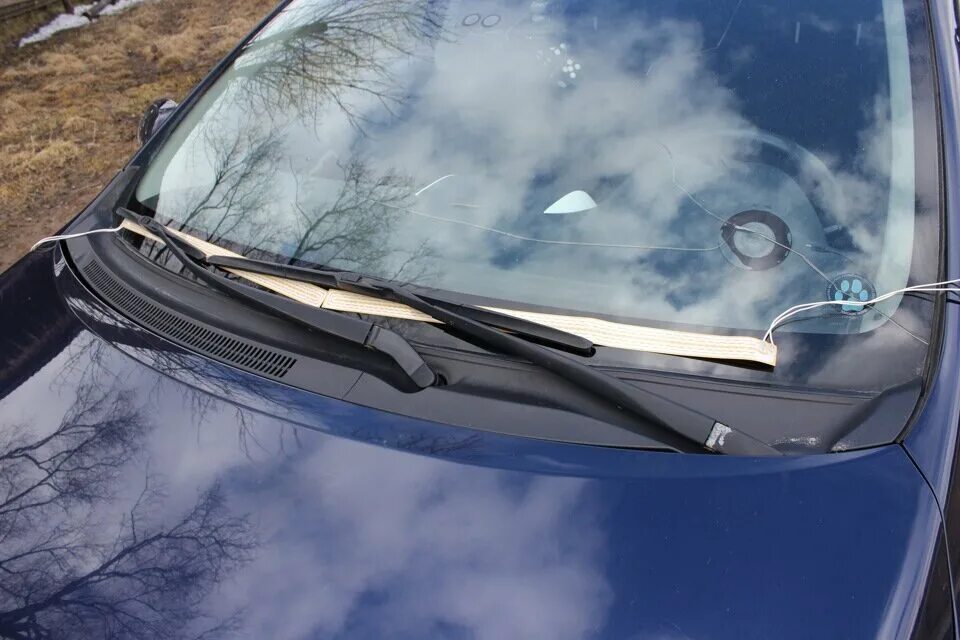 Подогрев лобового стекла ваз 2112. Авто обогрев лобового стекла. Стекло заднее ваз 2115 электрообогрев. Подогрев лобового стекла auris. Нексия стекло лобовое стекло с подогревом.