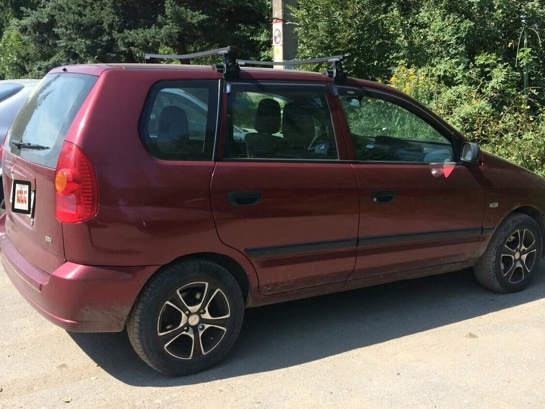 Mitsubishi space star 2003