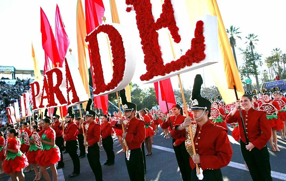 Парад мэйси на день благодарения нью йорк сша. The royal navy abduction. День благодарения европа парад. Time for the parade. Парад мэйси на день благодарения.