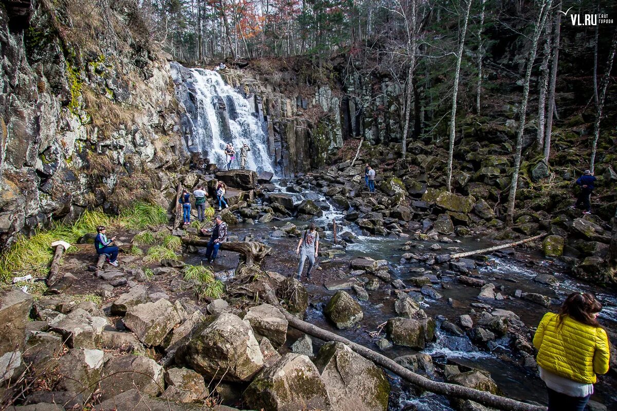 туристы приморья. сихотэ-алинь тропа арсеньева. гора пидан поход. туристы в приморье. водопад горбатый приморский край.