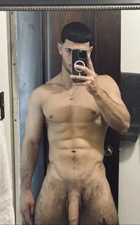 Que tal começar a semana dando seu Cuzinho pro machão aqui 😈 