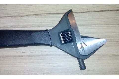 Разводной ключ 38