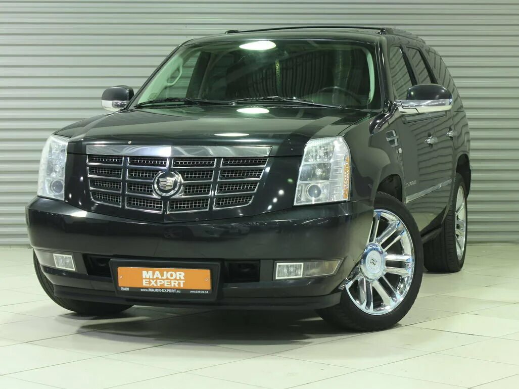 Кадиллак Эскалейд 3 поколения. Escalade 3 поколение 2008. Cadillac Escalade 6.2 at, 2011. Джип Кадиллак Эскалейд. Эскалейд 3 поколения