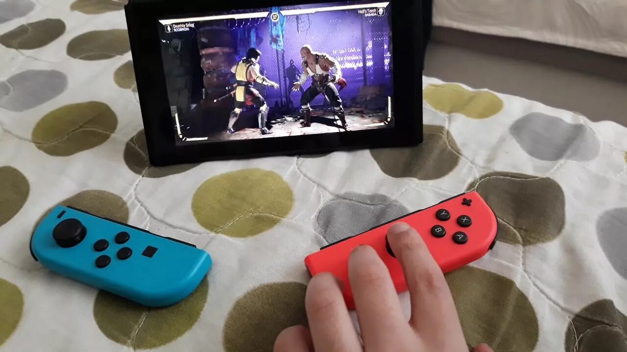 Nintendo switch play play. Nintendo Switch 2. Mk11 Nintendo Switch. МК 11 на Нинтендо свитч. Mortal Kombat Nintendo Switch.