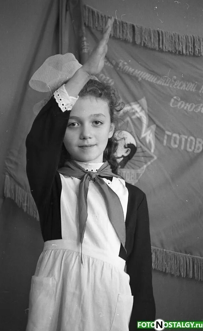 Красивые пионерки. Девочка пионер. Корпоратив в стиле пионерии. Красивая девушка пионер. Пионерок отзывы.