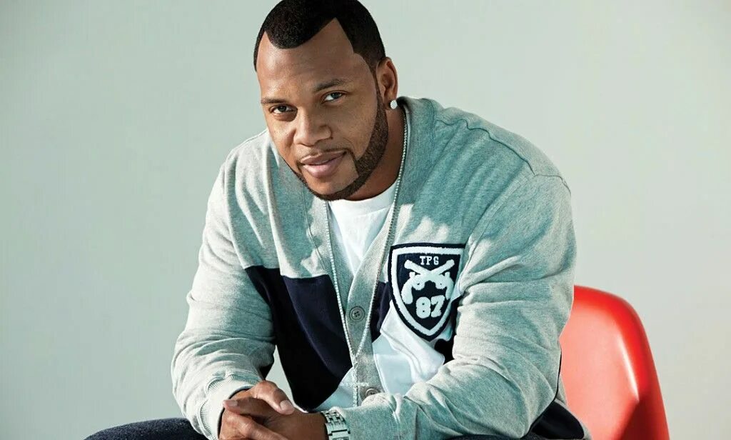 Как получить райда. Florida певец. флоу райда. flo rida фото. райда фото рэпер.