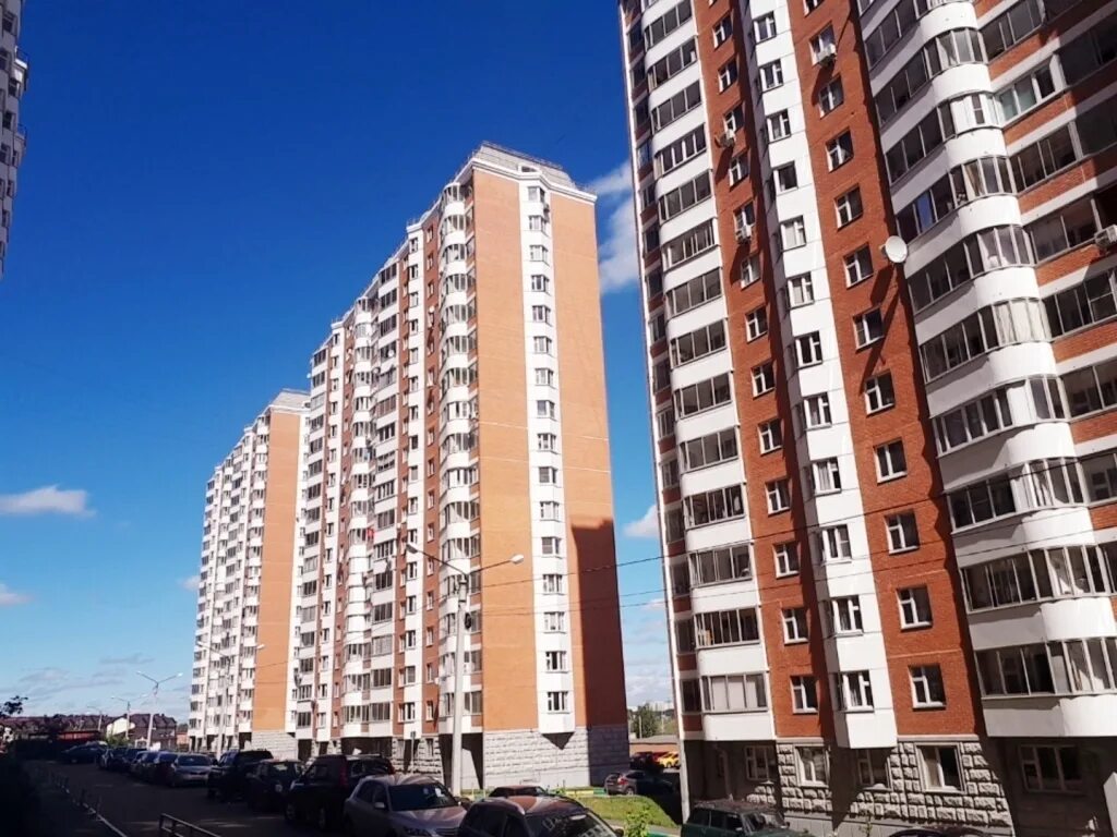 Брехово московская область пятницкое шоссе. Старый двор ромашковая ул. Брехово пятницкое шоссе. Д брехово д 29а. Деревня брёхово москва.