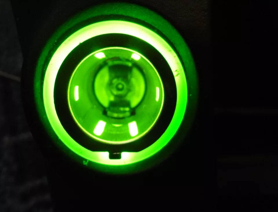 Led в авто в прикуриватель. Пересвет подсветки прикуривателя ваз 2114. Подсветка прикуривателя рено логан 1. Подсветка прикуривателя рено логан 1. Подсветка прикуривателя рено дастер.