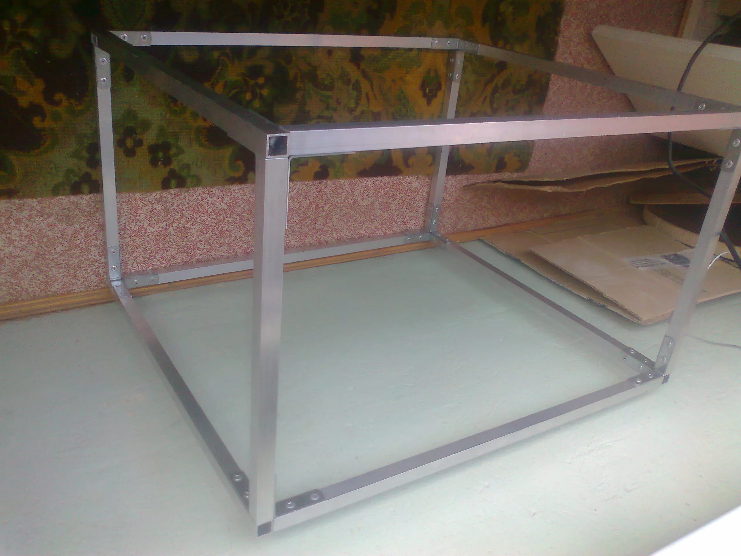 металлический каркас ящика. ящик с металлическим каркасом. металлический каркас ящика. каркас из алюминиевого профиля. верстак слесарный стальной сварной 800х2400 коммерческое.