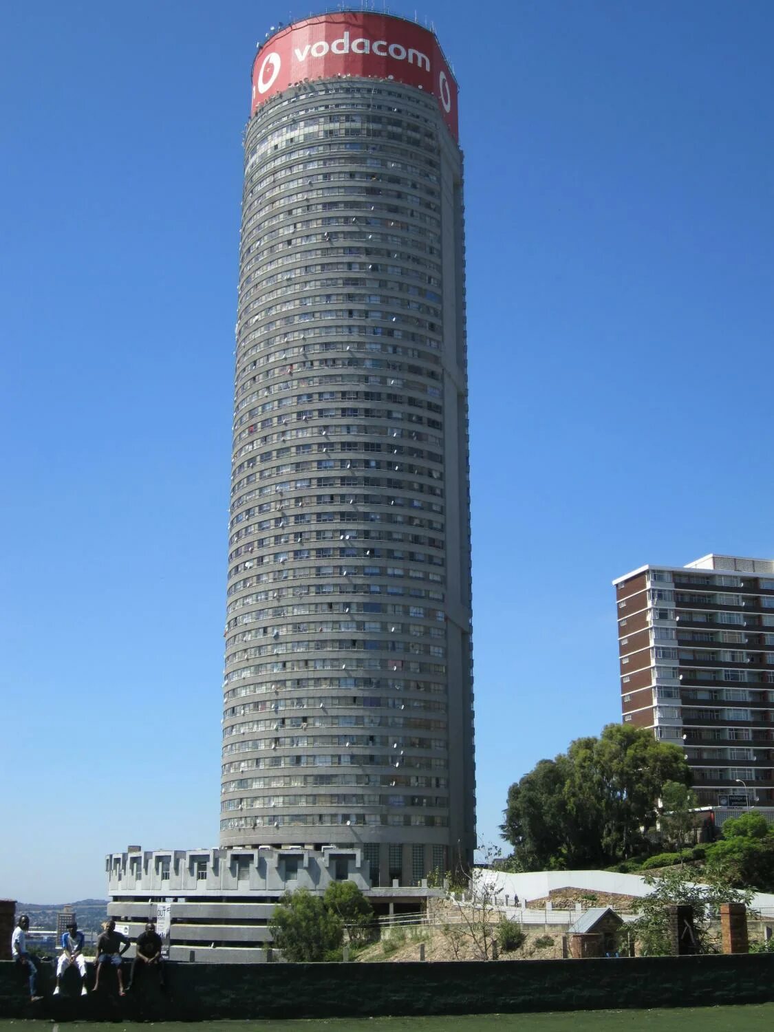 Башня Понте-Сити в Йоханнесбурге. Йоханнесбург небоскреб колодец. Ponte City Apartments Йоханнесбург. Башня в Йоханнесбурге. Building africa